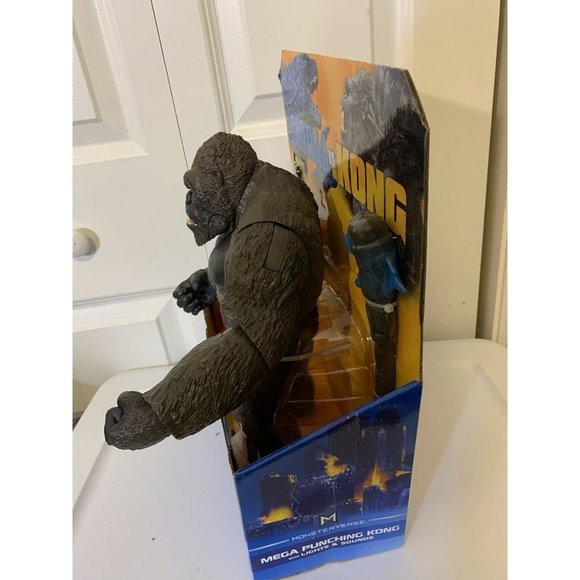 PLAYMATES MONSTERVERSE GODZILLA VS KONG 13" MEGA PUNCHING KONG SOUNDS & … - Picture 5 of 8